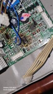 (1PCS) Microtek 24×7 PCB V7 Model OLD TESTED SMD Microcontroller IC photo review
